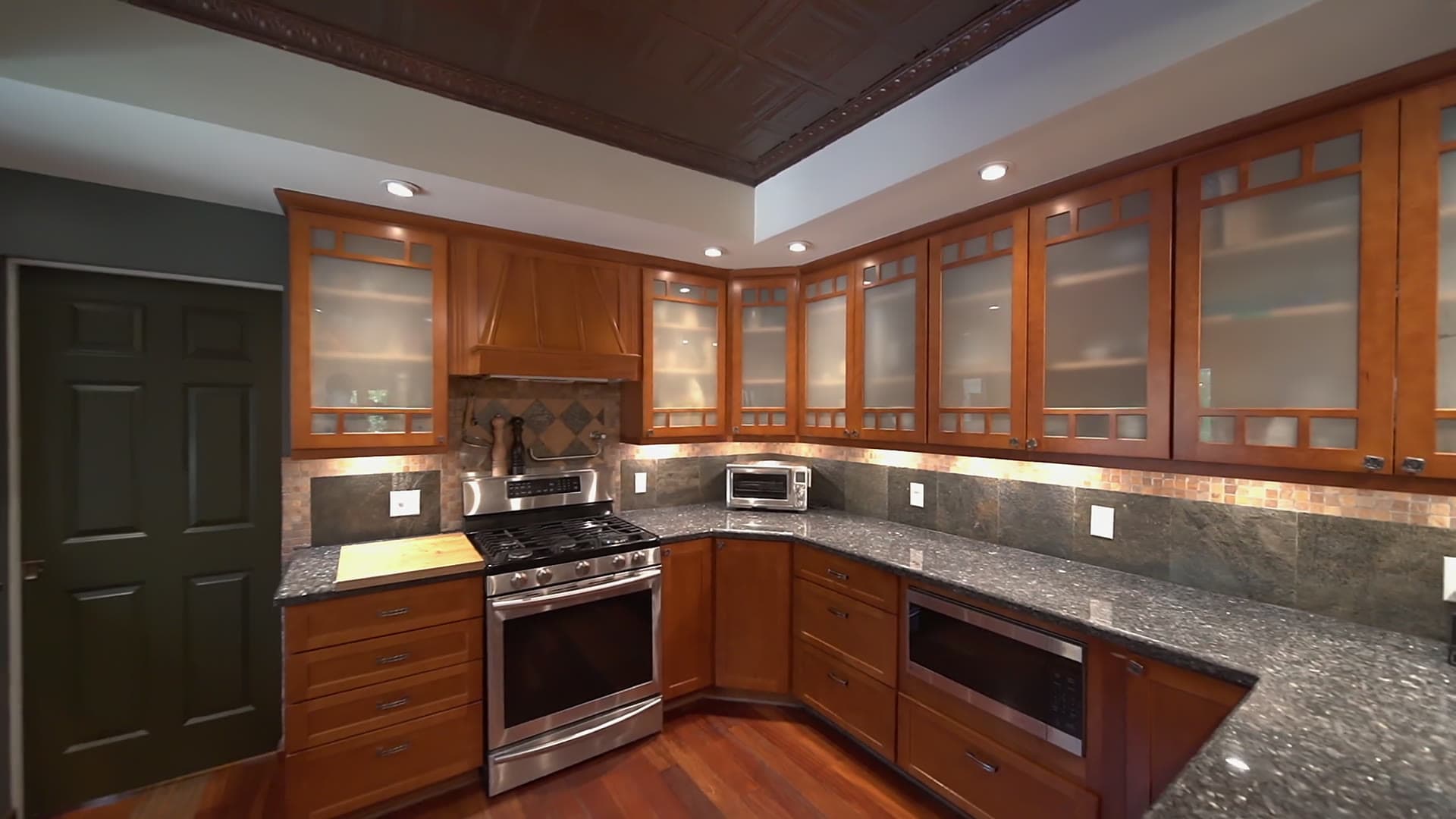 Wood cabinets, granite counters